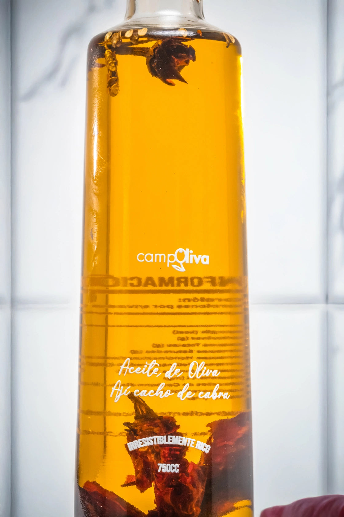 Aceite de Oliva Con Ají Cacho de Cabra 100% Natural